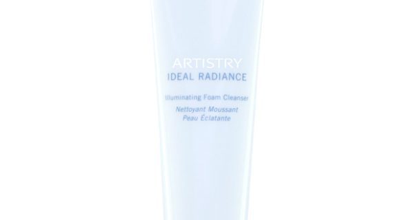 Sữa rửa mặt trắng sáng da Artistry Ideal Radiance